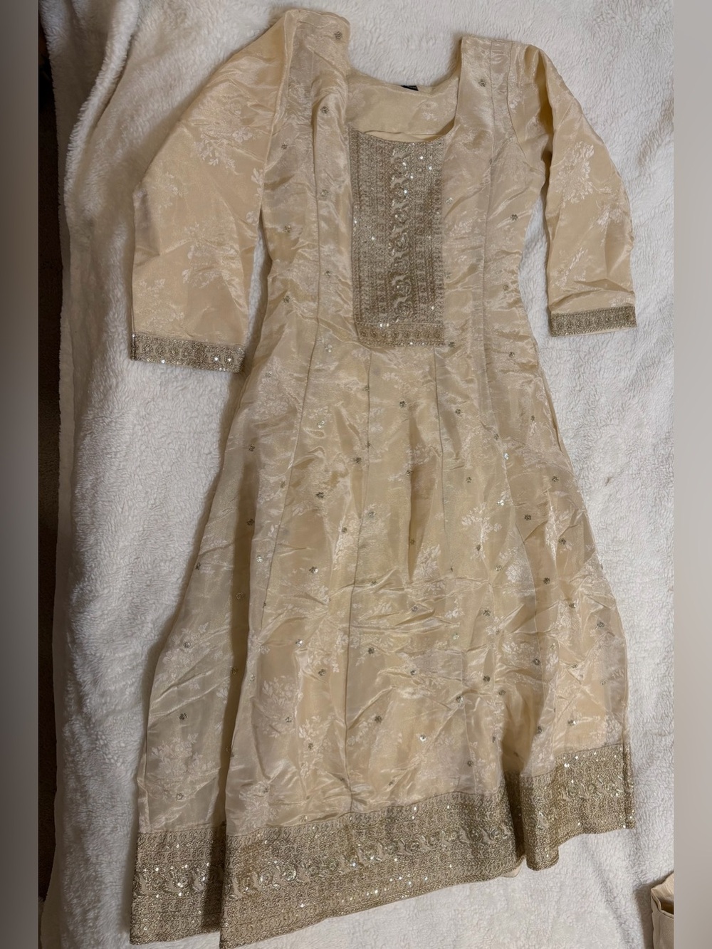 Elegant Cream Embellished Anarkali Salwar